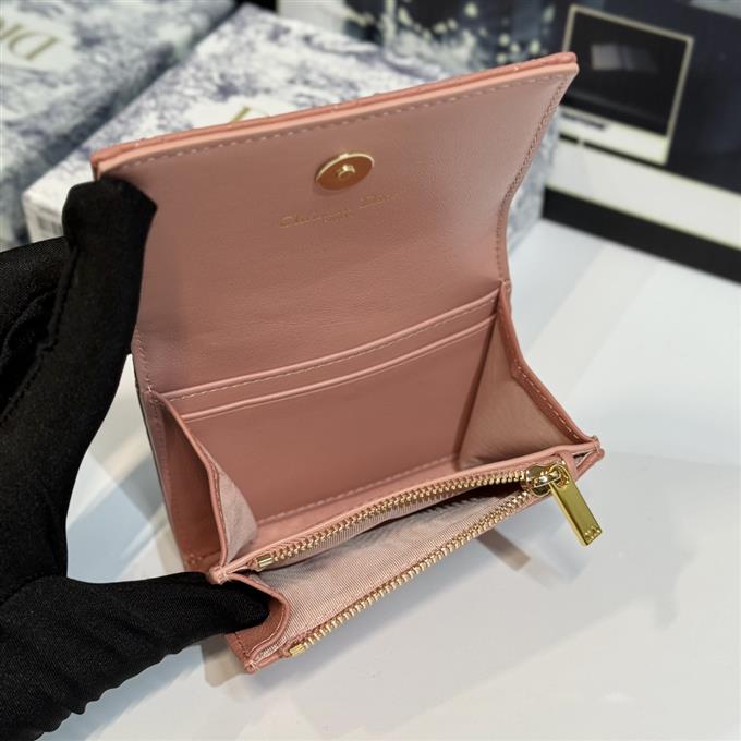 2025228Y 220P182145538